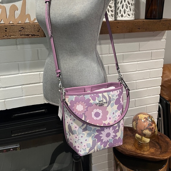 💜New! Coach! - Picture 4 of 16